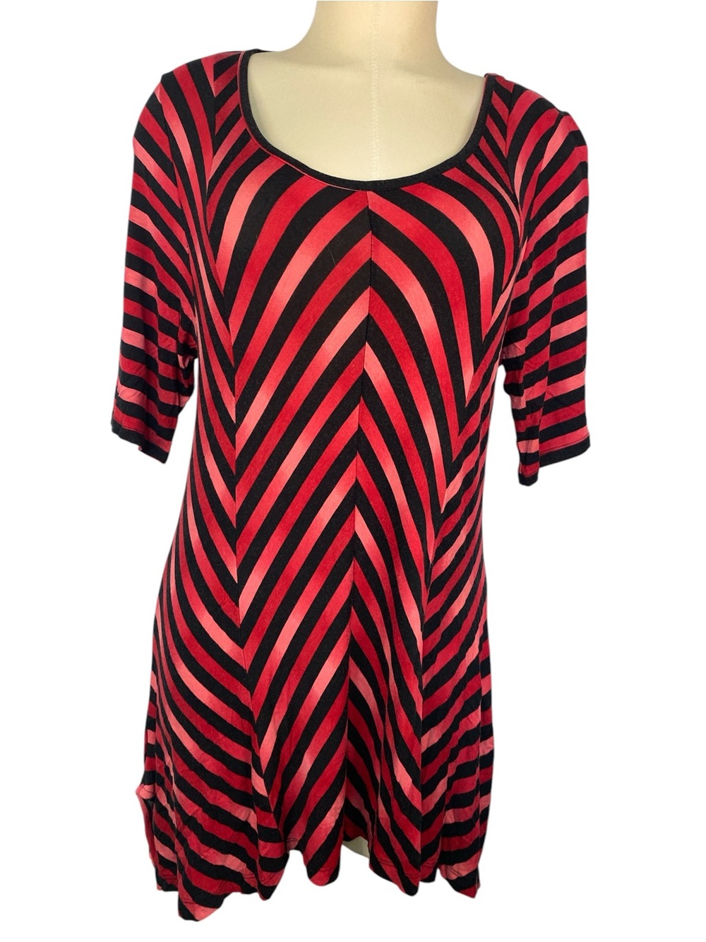 Dana Buchman Red and Black Striped Scoop Neck Women's Top Large
